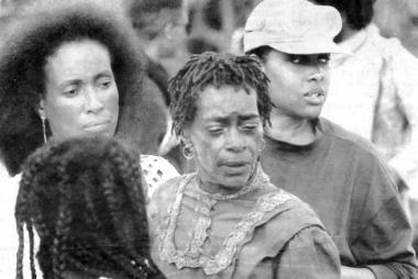  Daughters of the Dust, 1992, directed by Julie Dash (actors: Alva Rodgers and Barbara O.); photo courtesy of Geechee LLC and Arthur Jafa 